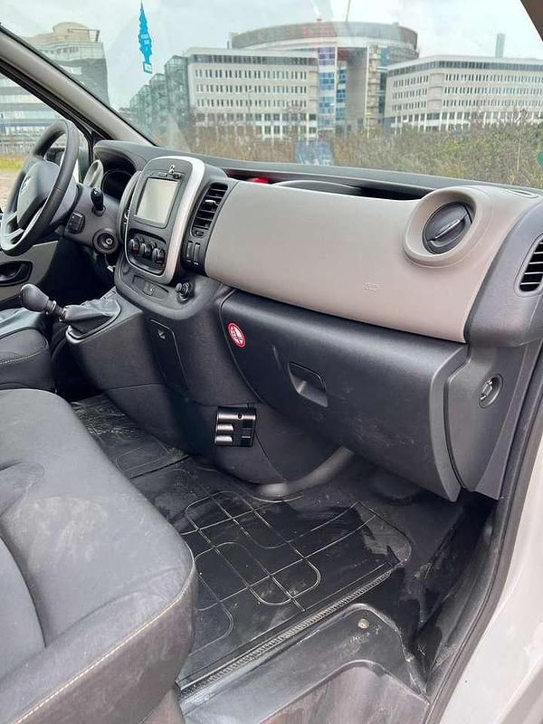 Gebraucht Renault Trafic 125 PS (91 kW) 2018 Schwarz Van / Kleinbus