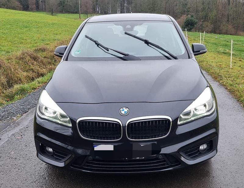 Gebraucht BMW 218 136 PS (100 kW) 2015 Schwarz Kombi