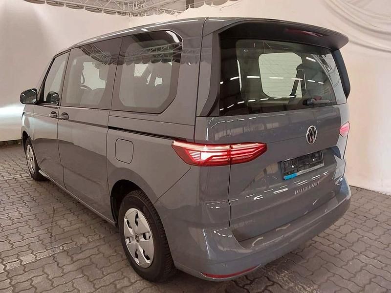 Second-hand VW Multivan 150 CP (110 kW) 2024 Gri Monovolum