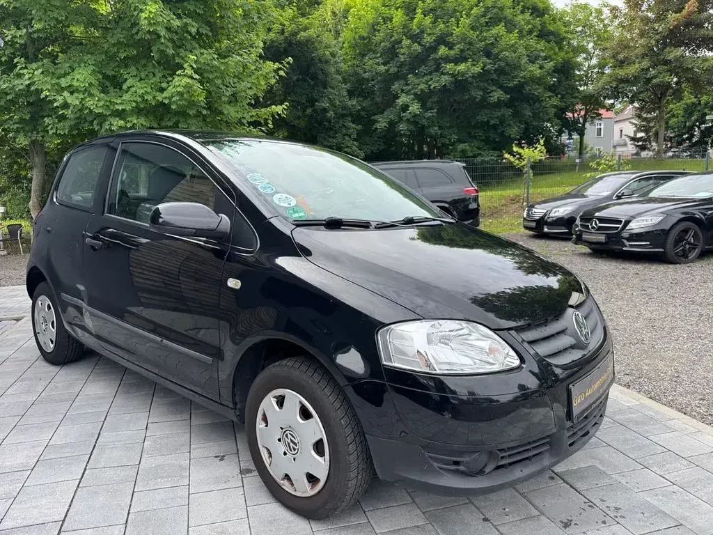 Gebraucht VW Fox Basis 54 PS (39 kW) 2006 Schwarz Kleinwagen