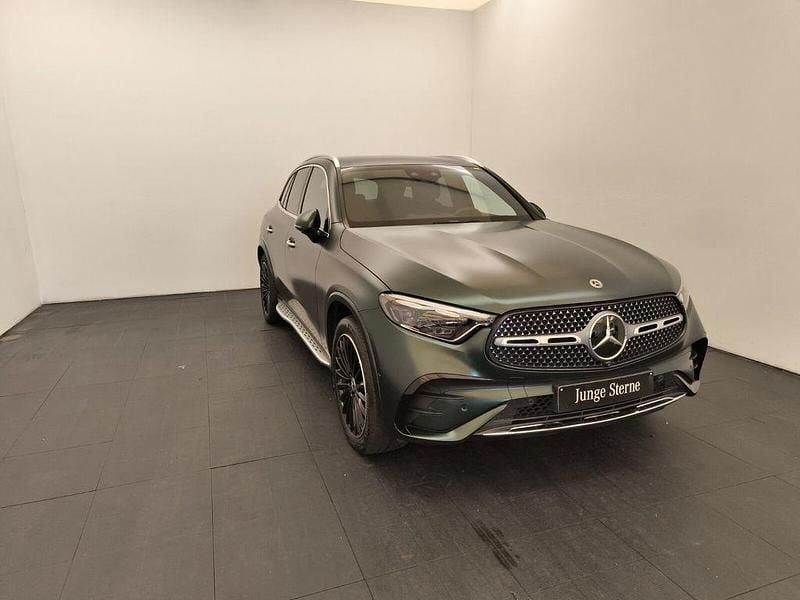 Gebraucht Mercedes GLC400d Premium 252 PS (185 kW) 2023 Unilack schwarz SUV