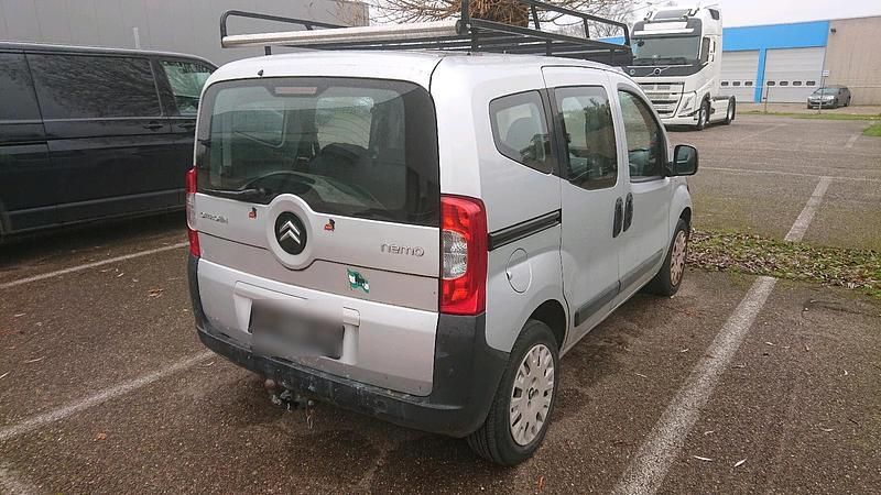 Silber Gebraucht 2010 Citroën Nemo Van / Kleinbus | 2.500 € (Fairer Preis) - Bild 1/4
