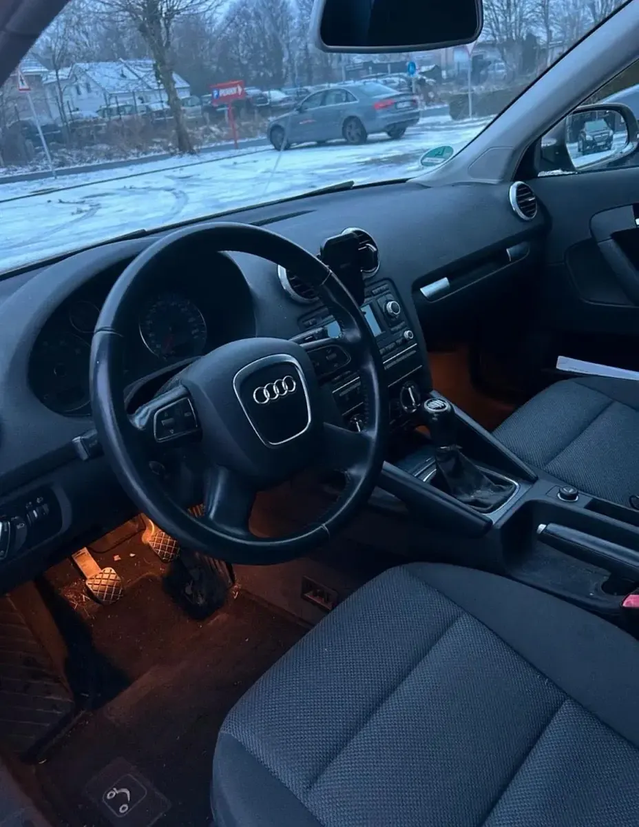 Gebraucht Audi A3 125 PS (91 kW) 2011 Grau Kleinwagen