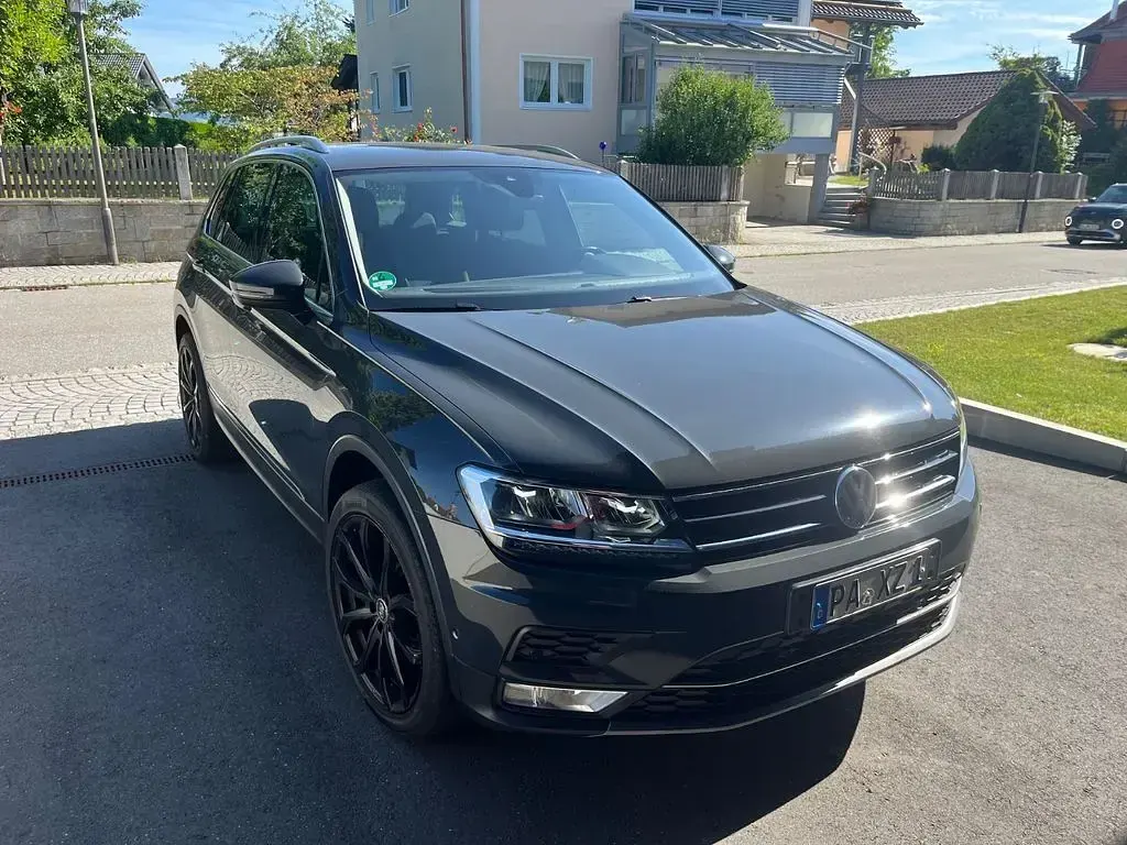 Gebraucht VW Tiguan 179 PS (131 kW) 2017 Grau SUV