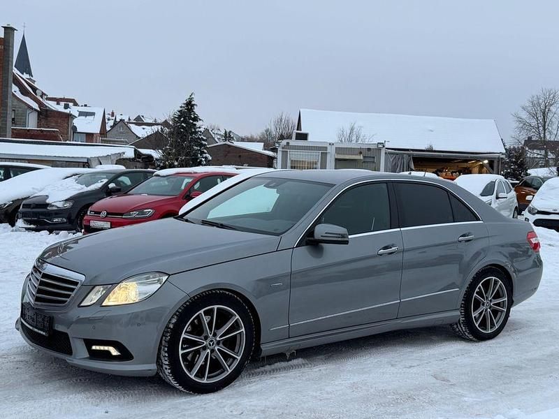 Gebraucht Mercedes E300 AMG line 204 PS (150 kW) 2010 Silber Limousine