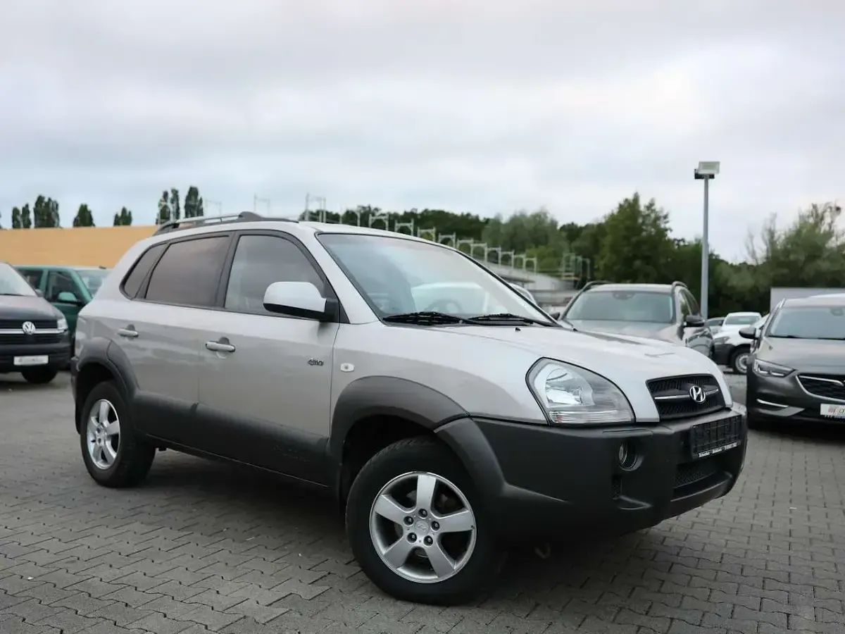 Gebraucht Hyundai Tucson GLS 113 PS (83 kW) 2005 Silber SUV
