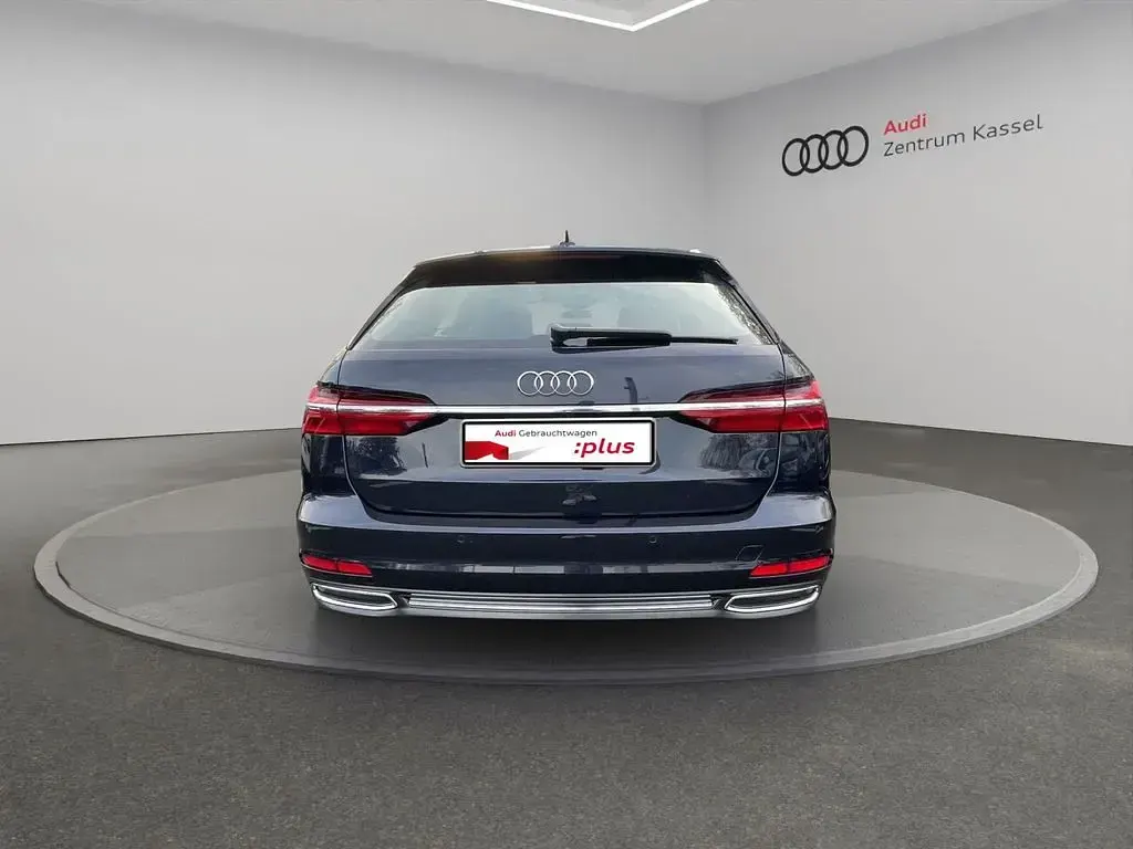 Gebraucht Audi A6 Ambiente 286 PS (210 kW) 2022 Firmamentblau metallic Kombi