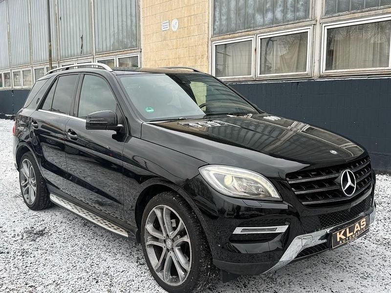 Gebraucht Mercedes ML350 258 PS (189 kW) 2014 Schwarz SUV