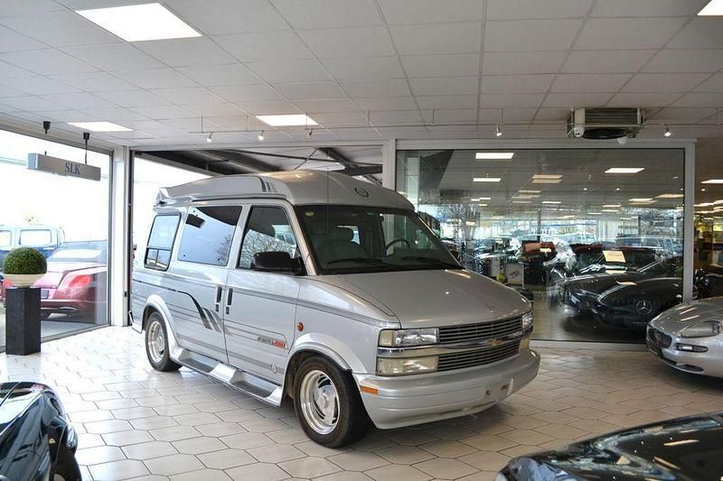 Silber Gebraucht 1995 GMC Safari Van / Kleinbus | 17.900 € - Bild 1/4