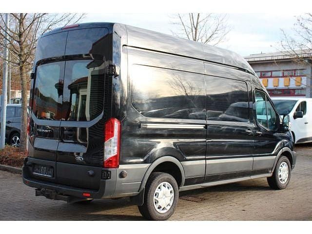 Second-hand Ford Transit 131 CP (96 kW) 2019 Negru Monovolum