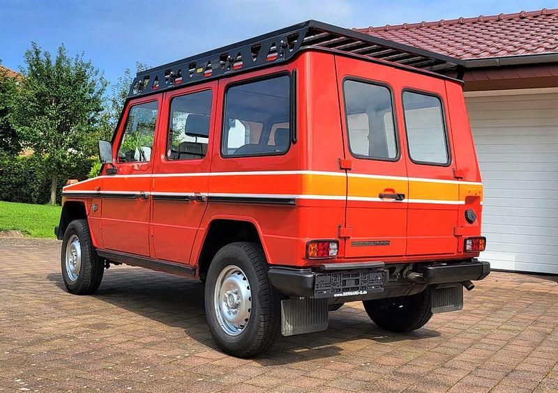 Gebraucht Mercedes G230 122 PS (89 kW) 1990 Classicrot SUV