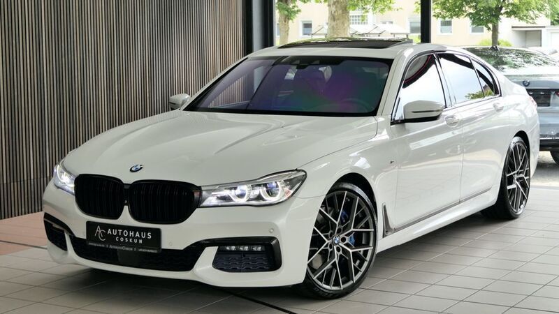 Weiß Gebraucht 2016 BMW 750 M Sport Limousine | 33.700 € (Teuer) - Bild 1/4