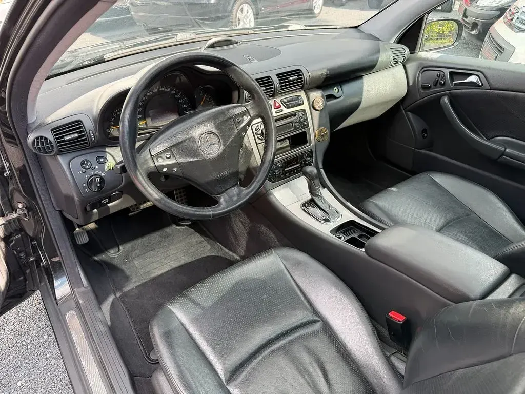 Gebraucht Mercedes C320 AMG line 218 PS (160 kW) 2004 Schwarz Coupé