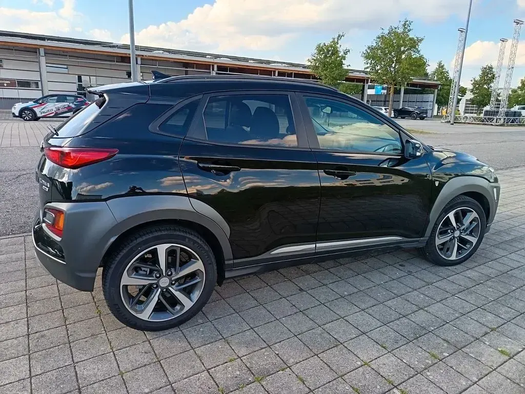 Gebraucht Hyundai Kona Premium 177 PS (130 kW) 2019 Schwarz SUV
