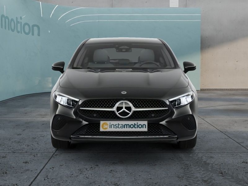 Gebraucht Mercedes A250 163 PS (119 kW) 2024 Schwarz