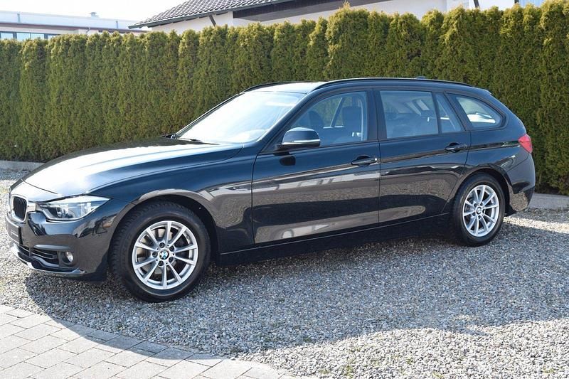 Gebraucht BMW 318 Advantage 136 PS (100 kW) 2019 Schwarz Kombi