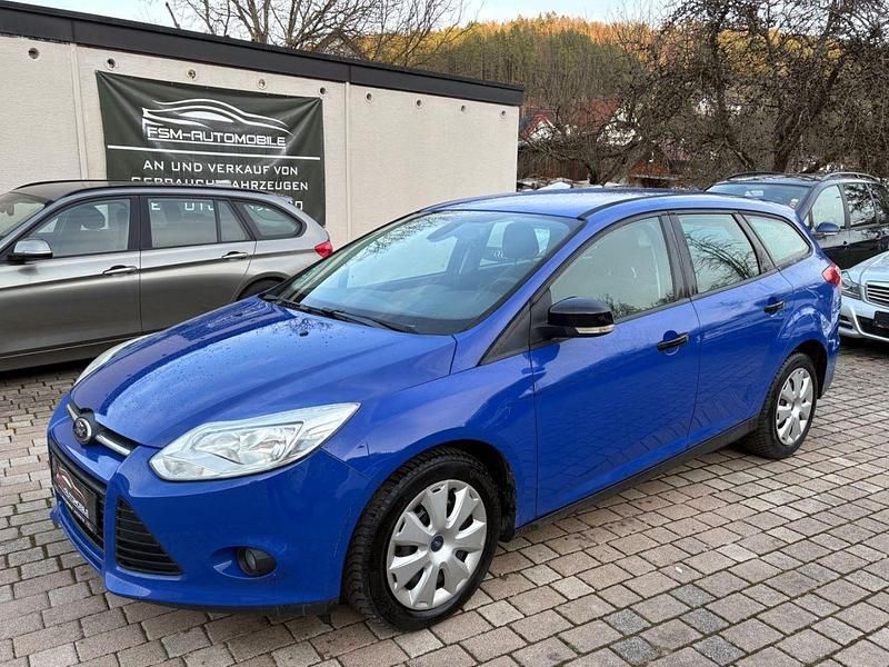 Gebraucht Ford Focus Trend 116 PS (85 kW) 2014 Blau Kombi