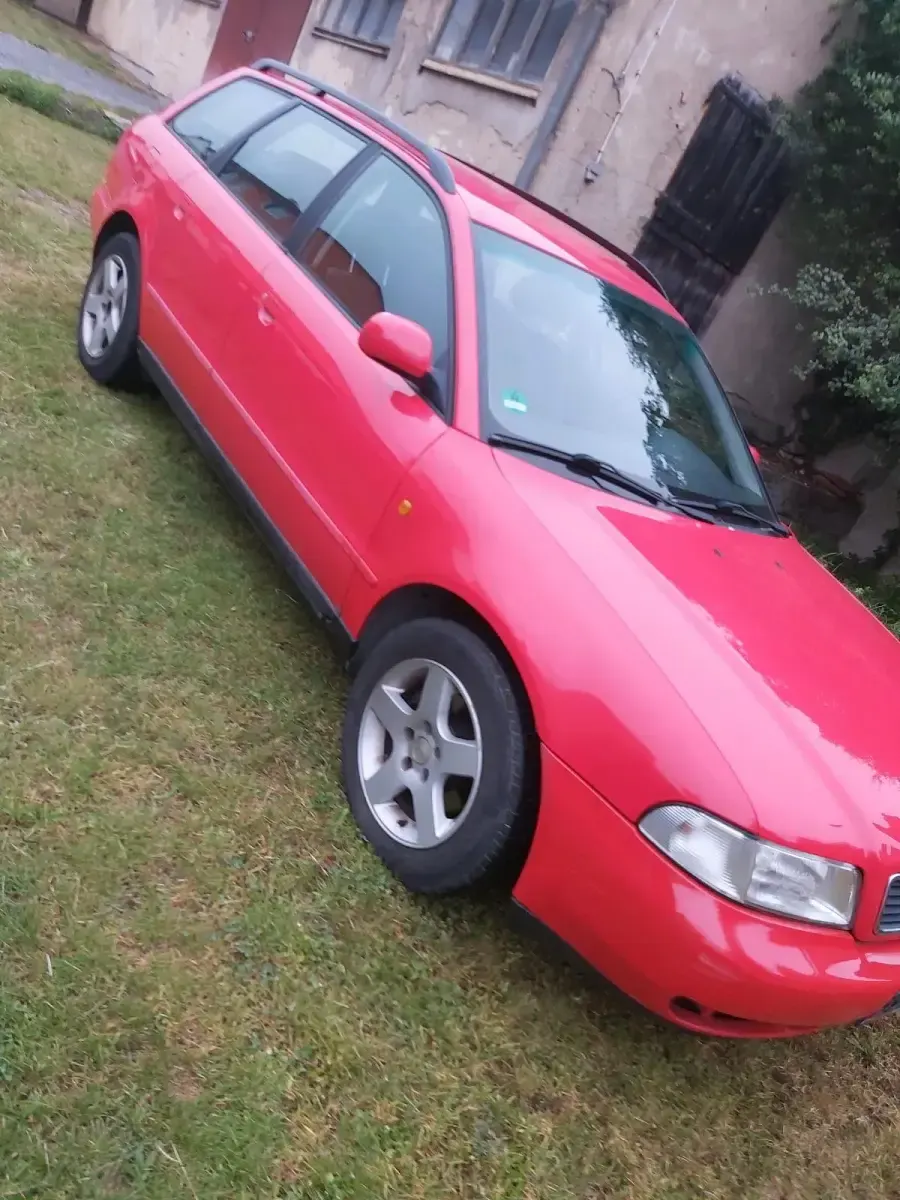 Gebraucht Audi A4 125 PS (91 kW) 1997 Rot Kombi