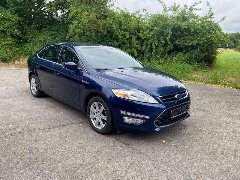 Blau Gebraucht 2011 Ford Mondeo Titanium Limousine | 5.799 € (Fairer Preis) - Bild 1/4