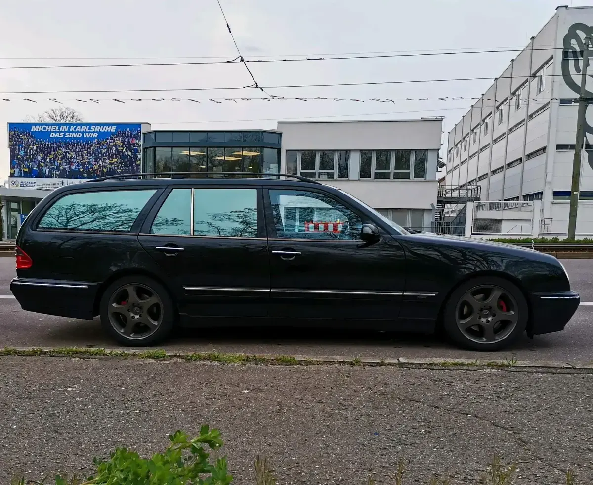 Gebraucht Mercedes 320 197 PS (144 kW) 2002 Schwarz Kombi