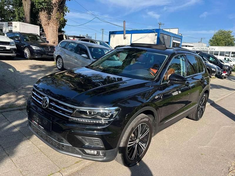 Schwarz Gebraucht 2017 VW Tiguan Highline SUV | 20.900 € (Fairer Preis) - Bild 1/4