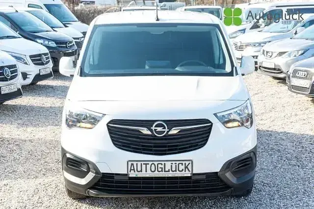 Używany Opel Combo Edition 102 KM (75 kW) 2020 Biały Minivan