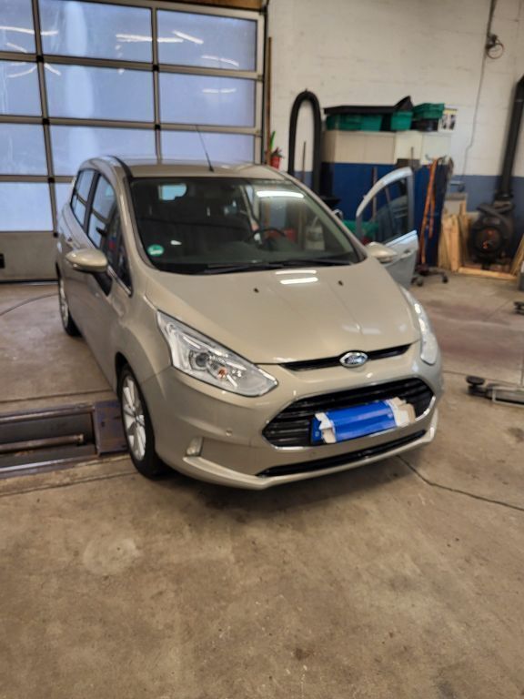 Gold Gebraucht 2016 Ford B-MAX Trend Van / Kleinbus | 5.500 € (Superpreis) - Bild 1/4