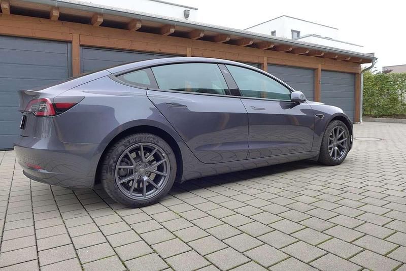 Gebraucht Tesla Model 3 Standard Range Plus 211 kW (287 PS) 2022 Grau Limousine