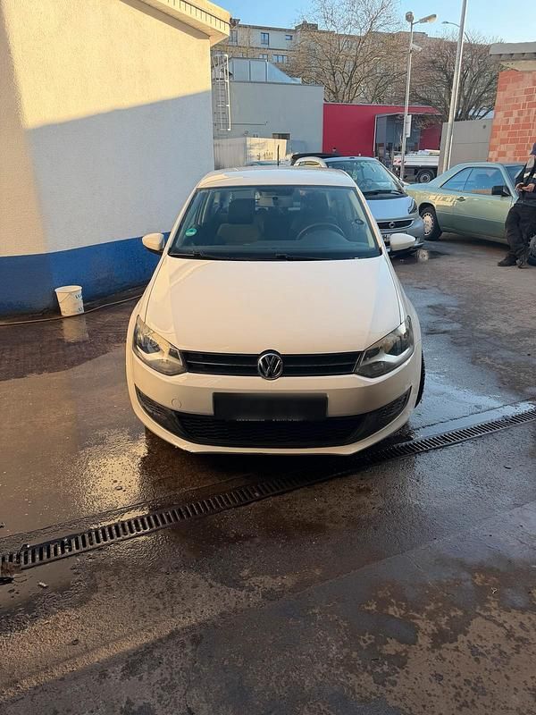 Gebraucht VW Polo 85 PS (62 kW) 2010 Weiß Kleinwagen