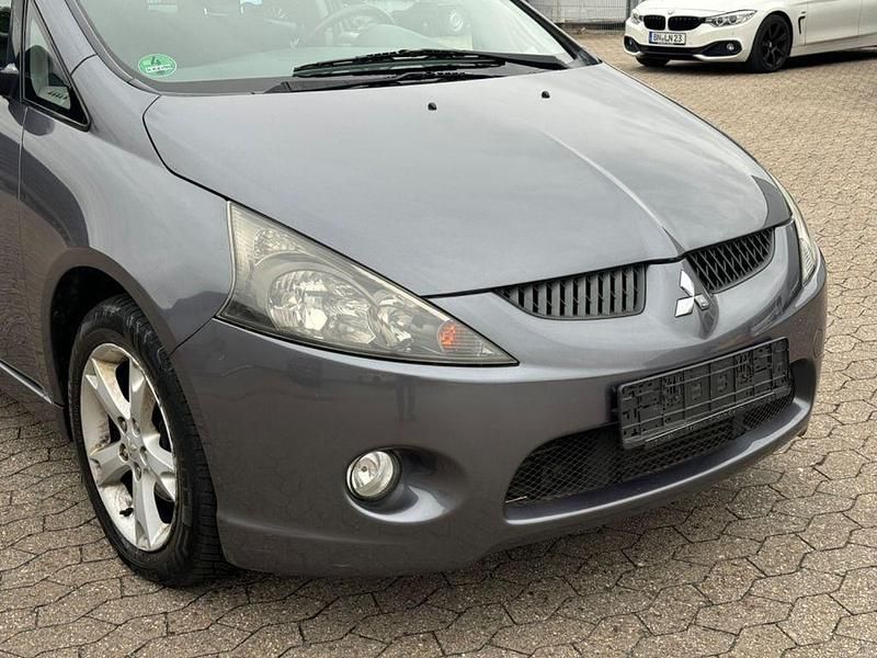 Gebraucht Mitsubishi Grandis 140 PS (102 kW) 2008 Grau Van / Kleinbus