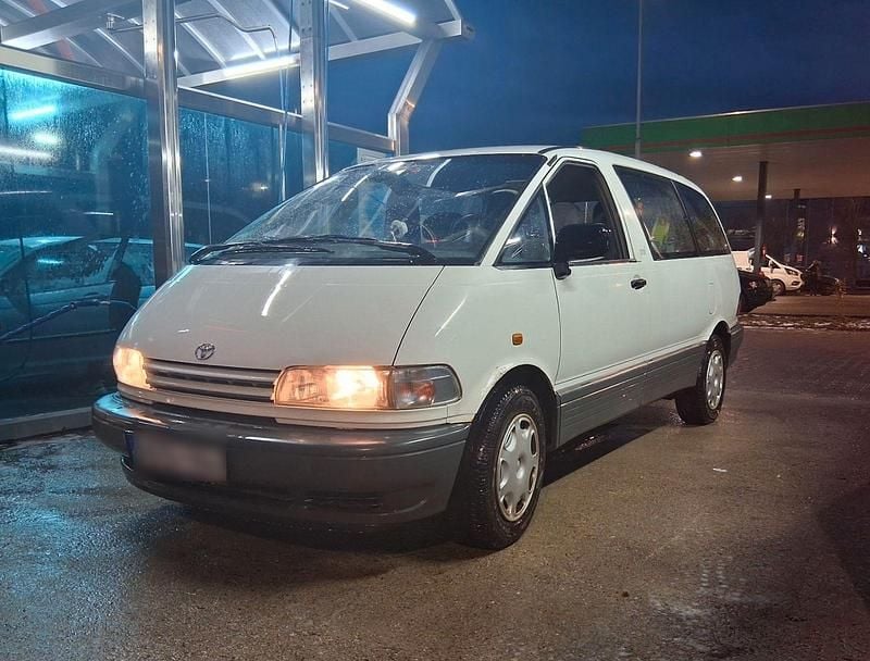 Weiß Gebraucht 1999 Toyota Previa Van / Kleinbus | 2.000 € - Bild 1/4