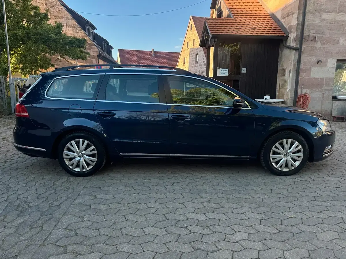 Second-hand VW Passat 160 CP (117 kW) 2012 Albastru Break