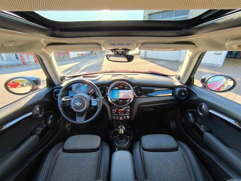 Gebraucht Mini Cooper 136 PS (100 kW) 2022 Rot Kleinwagen