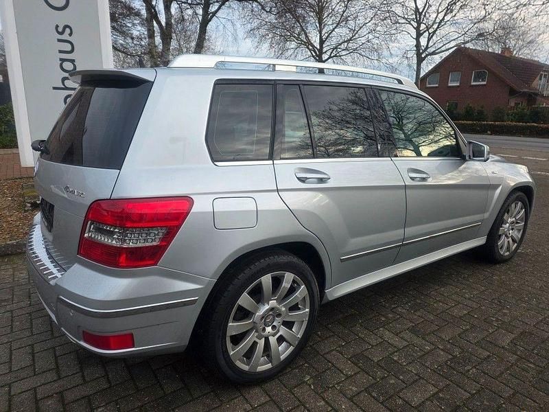 Silber Gebraucht 2012 Mercedes GLK220 SUV | 17.900 € (Guter Preis) - Bild 1/4