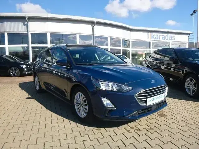 Używany Ford Focus 120 KM (88 kW) 2020 Niebieski Sedan/Limuzyna