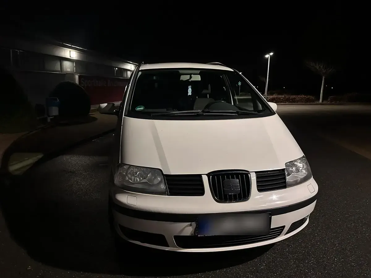 Gebraucht Seat Alhambra 140 PS (102 kW) 2009 Weiß Van / Kleinbus