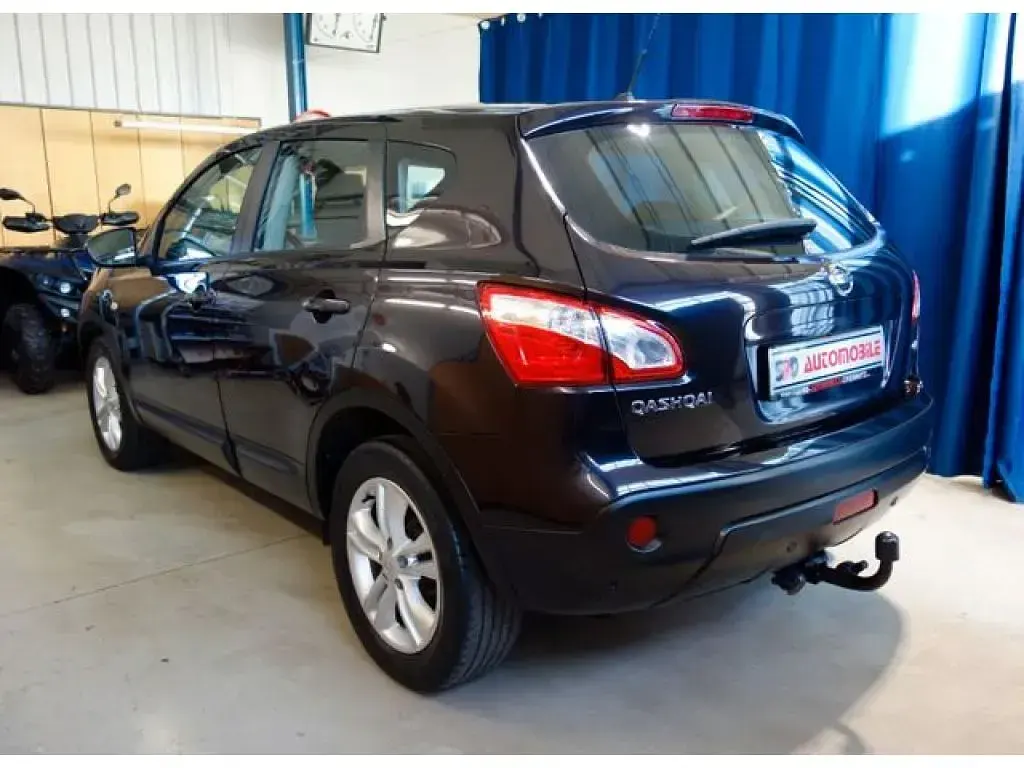 Gebraucht Nissan Qashqai Acenta 150 PS (110 kW) 2011 Schwarz SUV