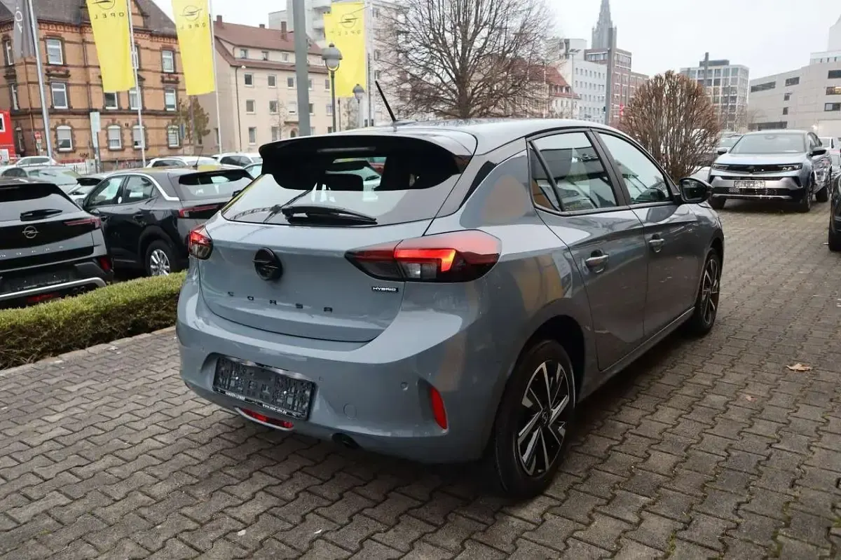 Neu Opel Corsa Edition 110 PS (80 kW) 2025 Grau Limousine