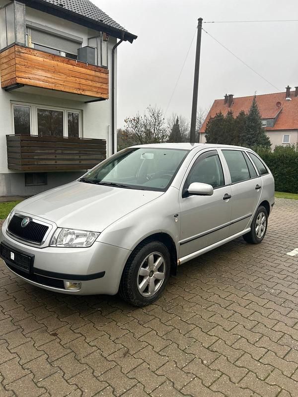 Silber Gebraucht 2001 Skoda Fabia Kombi | 1.890 € (Fairer Preis) - Bild 1/4