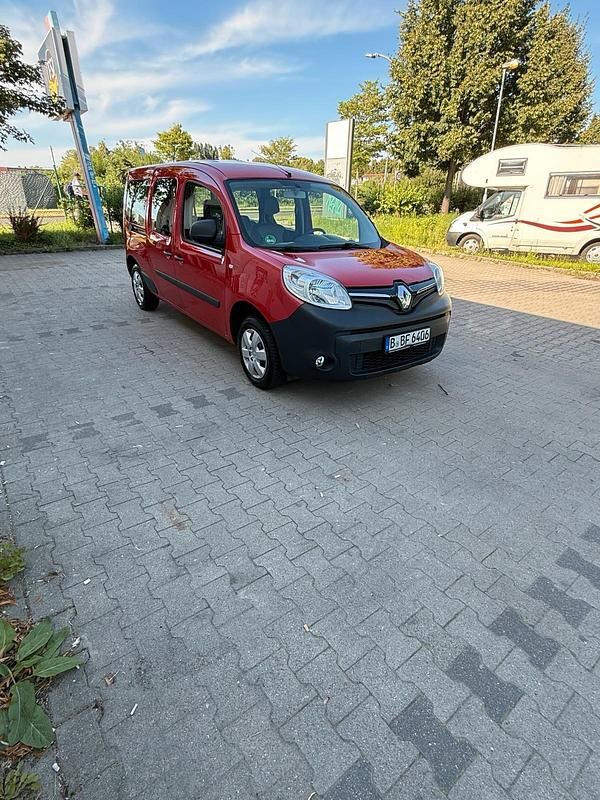 Rot Gebraucht 2018 Renault Kangoo | 16.500 € (Teuer) - Bild 1/4