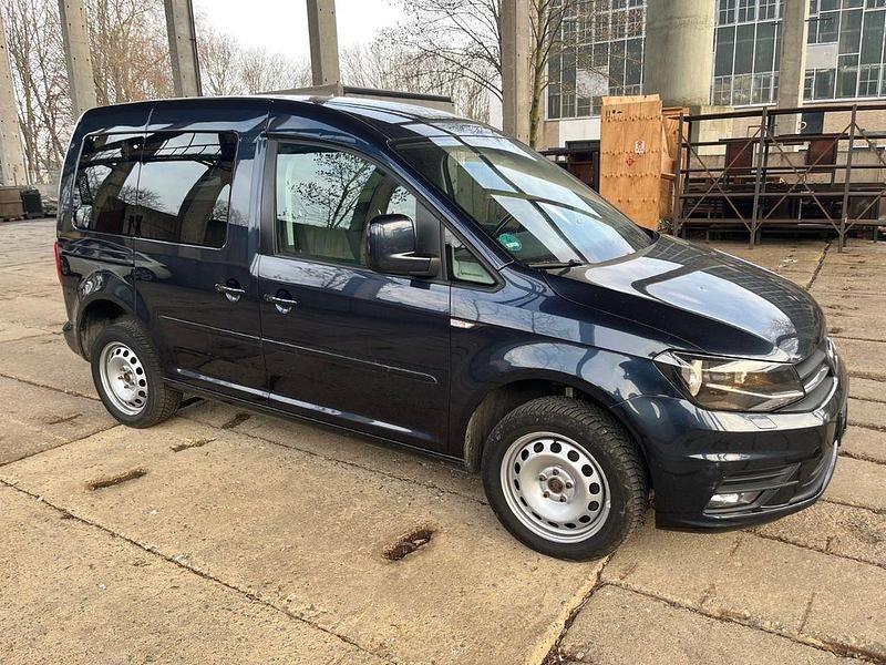 Gebraucht VW Caddy 140 PS (102 kW) 2015 Blau Van / Kleinbus