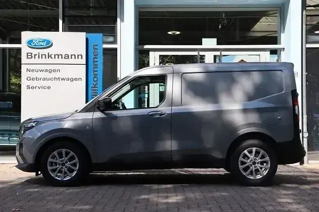 Gebraucht Ford Transit Limited 101 PS (74 kW) 2024 Silber Limousine