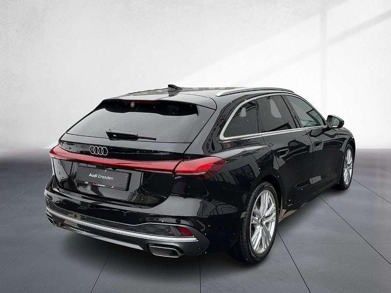 Neu Audi A5 Sport 150 PS (110 kW) 2025 Mythosschwarz metallic Coupé