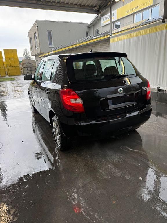 Gebraucht Skoda Fabia Elegance 69 PS (50 kW) 2009 Schwarz Limousine