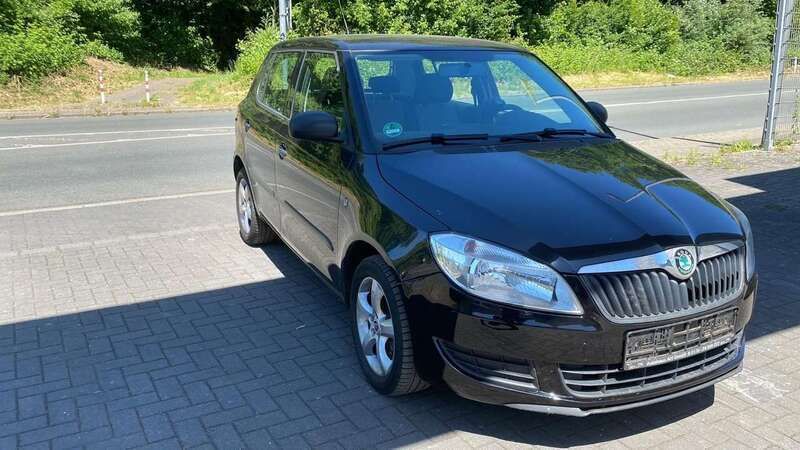 Schwarz Gebraucht 2011 Skoda Fabia Special Kleinwagen | 2.800 € (Superpreis) - Bild 1/4