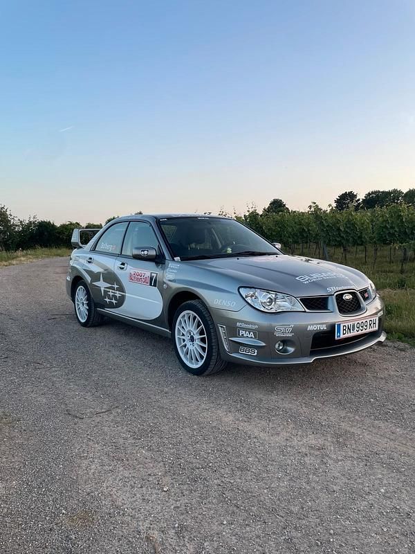 Grau Gebraucht 2007 Subaru Impreza Limousine | 16.500 € - Bild 1/4
