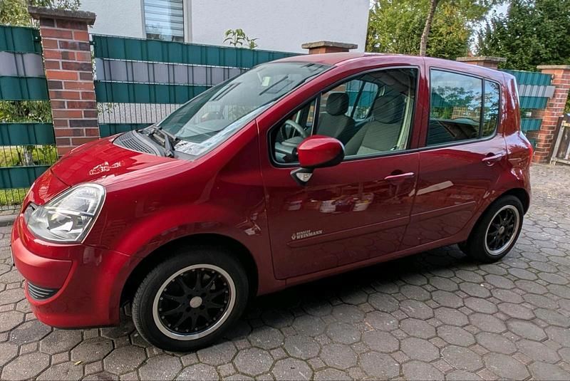 Rot Gebraucht 2011 Renault Modus Van / Kleinbus | 2.499 € (Fairer Preis) - Bild 1/4