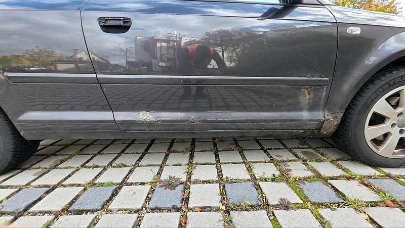 Braun Gebraucht 2004 Audi A3 Limousine | 500 € (Superpreis) - Bild 1/4