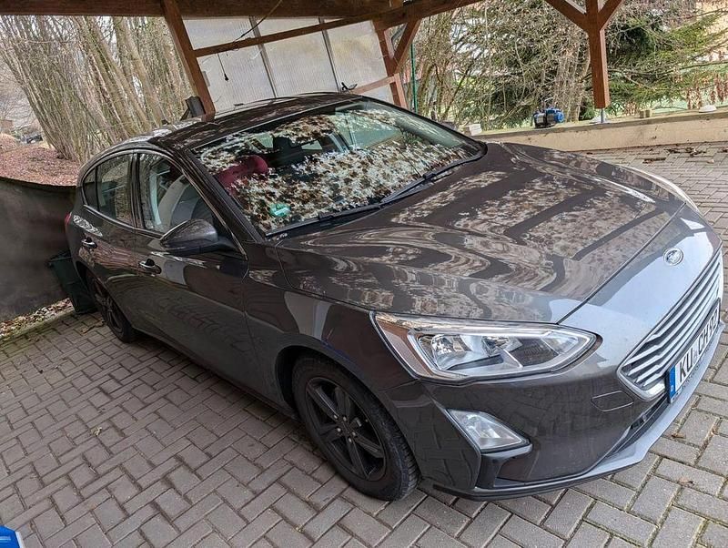 Gebraucht Ford Focus Cool & Connect 125 PS (91 kW) 2018 Grau Limousine