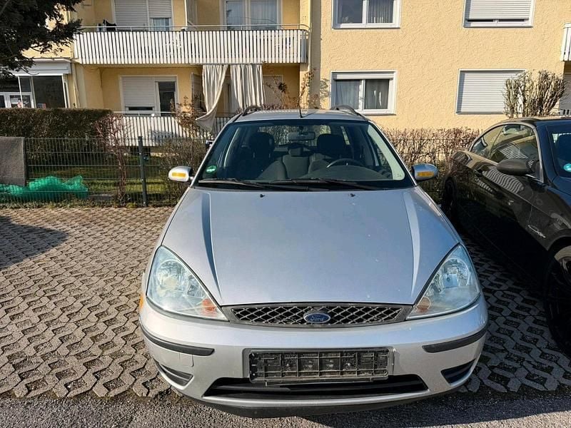 Second-hand Ford Focus 101 CP (74 kW) 2004 Argintiu Break